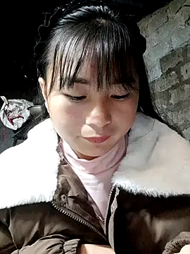 Snapshot of Sunyinn chatting on 11/05/25, 02:33 Sunyinn online show from 11/05/25, 02:33