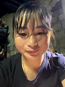 Snapshot of Sunyinn chatting on 11/12/25, 01:33 Sunyinn online show from 11/12/25, 01:33