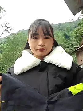 Snapshot of Sunyinn chatting on 11/21/25, 01:26 Sunyinn online show from 11/21/25, 01:26