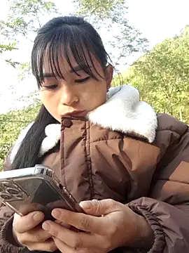 Snapshot of Sunyinn chatting on 11/26/25, 01:17 Sunyinn online show from 11/26/25, 01:17