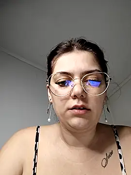 Snapshot of LadyNora chatting on 03/31/26, 05:57 LadyNora online show from 03/31/26, 05:57