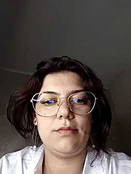 Snapshot of LadyNora chatting on 04/17/26, 04:10 LadyNora online show from 04/17/26, 04:10