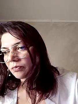 Snapshot of LadyNora chatting on 05/03/26, 04:57 LadyNora online show from 05/03/26, 04:57
