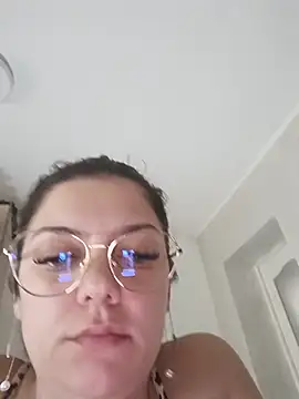 Snapshot of LadyNora chatting on 07/22/26, 04:32 LadyNora online show from 07/22/26, 04:32