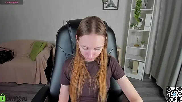 Snapshot of Mia_E1fie chatting on 11/04/25, 09:52 Mia E1fie online show from 11/04/25, 09:52