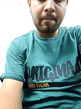 Snapshot of king_aaru2004 chatting on 09/10/25, 06:46 king aaru2004 online show from 09/10/25, 06:46