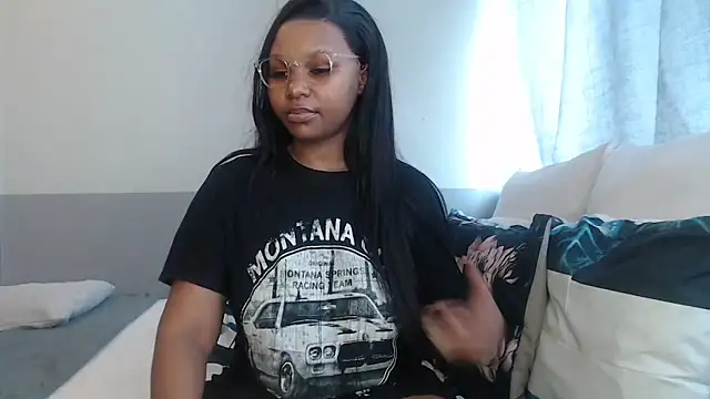 Snapshot of DarrkDeeva68 chatting on 09/13/25, 11:10 DarrkDeeva68 online show from 09/13/25, 11:10