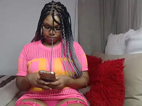 Snapshot of DarrkDeeva68 chatting on 10/27/25, 01:59 DarrkDeeva68 online show from 10/27/25, 01:59