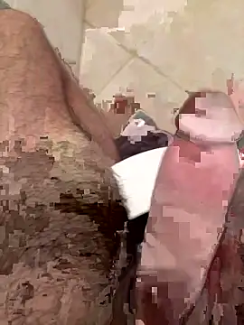 Snapshot of c2c3finm chatting on 10/13/25, 01:33 c2c3finm online show from 10/13/25, 01:33