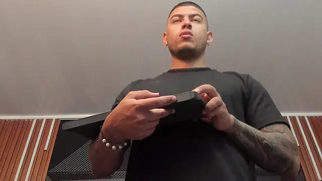 marco garciia  online show from 10/24/25, 11:12