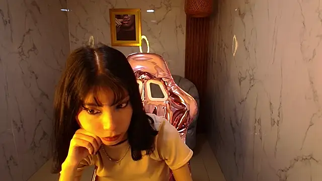 Snapshot of verana_s chatting on 10/30/25, 11:16 verana s online show from 10/30/25, 11:16