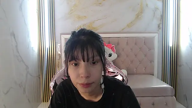 Snapshot of verana_s chatting on 11/14/25, 07:56 verana s online show from 11/14/25, 07:56