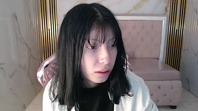 Snapshot of verana_s chatting on 11/17/25, 08:03 verana s online show from 11/17/25, 08:03