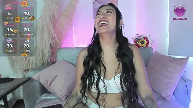 Snapshot of cami_velvet chatting on 09/24/25, 01:58 cami velvet online show from 09/24/25, 01:58