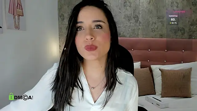 Snapshot of brithanycollins chatting on 09/29/25, 12:32 brithanycollins online show from 09/29/25, 12:32