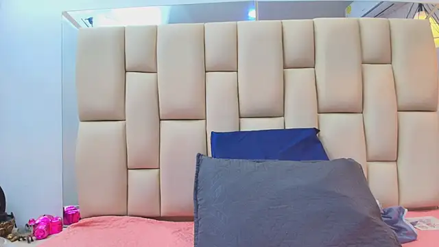 sweet amye online show from 12/18/25, 07:09