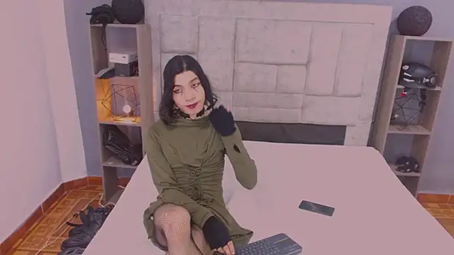 Atley Dolly online show from 06/19/26, 10:46