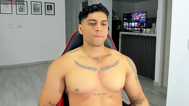 Snapshot of Nicolasmontoya16 chatting on 11/06/25, 11:37 Nicolasmontoya16 online show from 11/06/25, 11:37