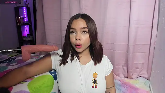 Snapshot of ImSofiVega chatting on 10/30/25, 04:08 ImSofiVega online show from 10/30/25, 04:08