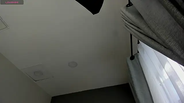 Vela jade online show from 10/15/25, 07:36