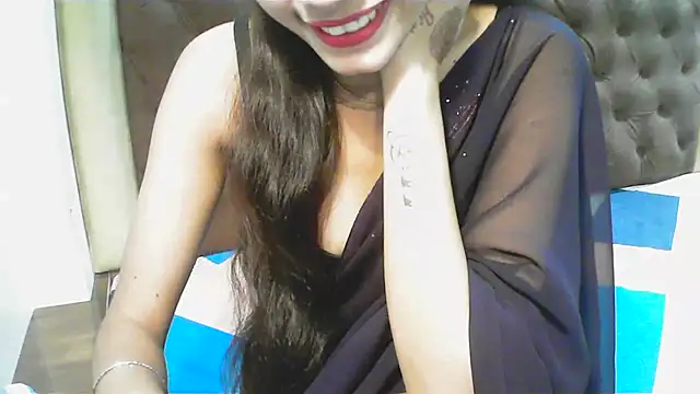 elize   online show from 10/14/25, 02:56