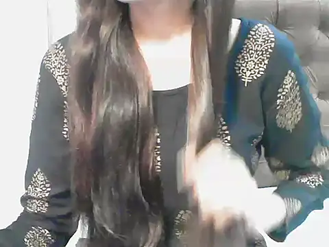 elize   online show from 11/08/25, 04:12