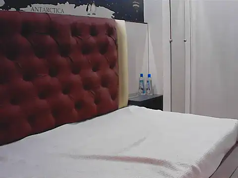 elize   online show from 11/20/25, 03:28