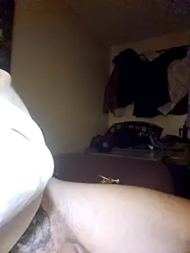 Snapshot of sethdarby chatting on 11/01/25, 04:14 sethdarby online show from 11/01/25, 04:14