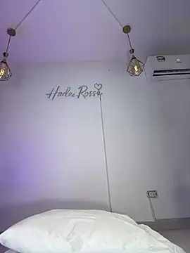 hade rosse online show from 06/24/26, 12:04
