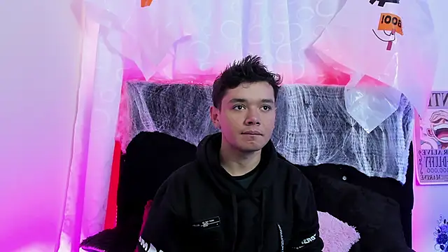 kody sexy online show from 10/22/25, 11:54