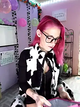 Snapshot of Purple2StayThnxx chatting on 10/11/25, 07:12 Purple2StayThnxx online show from 10/11/25, 07:12