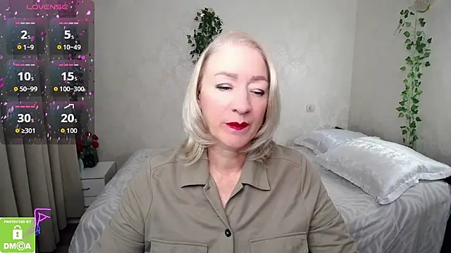 Snapshot of hunters_woman chatting on 09/26/25, 11:58 hunters woman online show from 09/26/25, 11:58