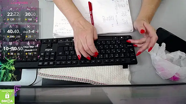 Snapshot of hunters_woman chatting on 10/09/25, 01:53 hunters woman online show from 10/09/25, 01:53