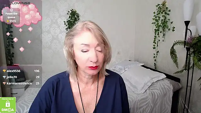 Snapshot of hunters_woman chatting on 10/15/25, 01:28 hunters woman online show from 10/15/25, 01:28