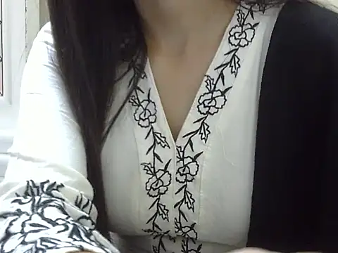 Simranjeet kaur26 online show from 11/18/25, 11:47