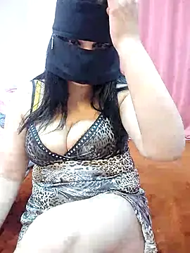 Snapshot of rahsa chatting on 12/04/25, 10:18 rahsa online show from 12/04/25, 10:18