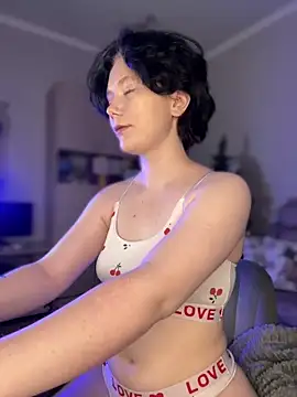 RinaShy online show from 12/15/25, 05:12