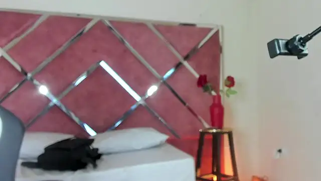 Dulce Pettit online show from 10/09/25, 12:25