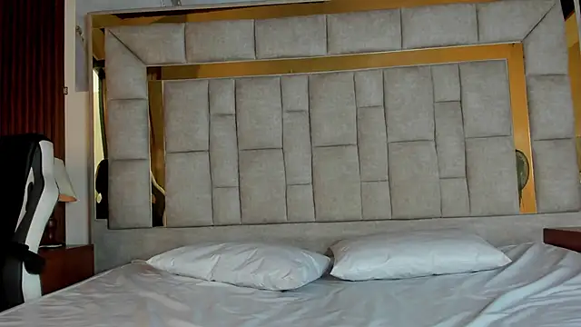 Dulce Pettit online show from 10/10/25, 12:26