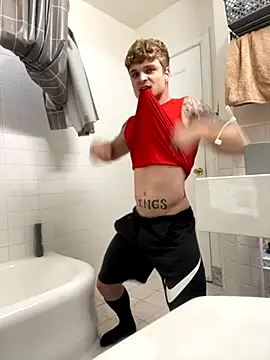 Snapshot of King_Kev_ chatting on 10/29/25, 04:42 King Kev online show from 10/29/25, 04:42