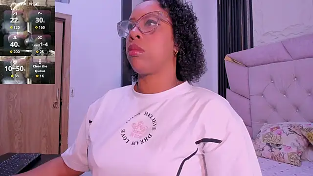 Snapshot of Faver_ chatting on 09/23/25, 12:19 Faver online show from 09/23/25, 12:19