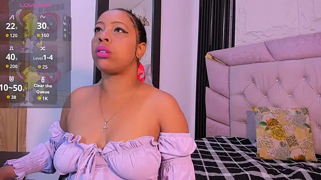 Snapshot of Faver_ chatting on 10/07/25, 12:24 Faver online show from 10/07/25, 12:24