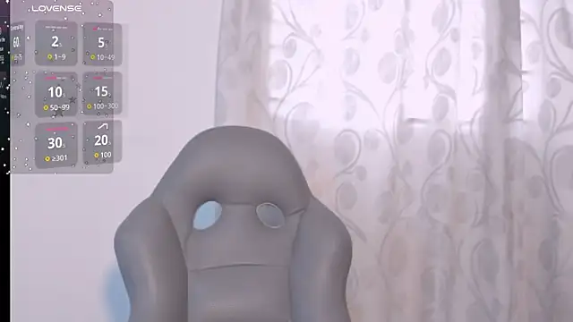 Snapshot of Faver_ chatting on 10/15/25, 12:27 Faver online show from 10/15/25, 12:27