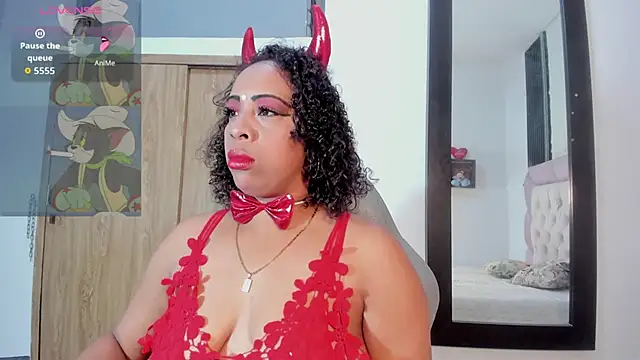 Snapshot of Faver_ chatting on 10/24/25, 12:12 Faver online show from 10/24/25, 12:12