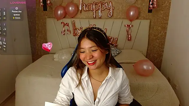 little annee online show from 09/27/25, 01:54