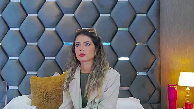 BlaireParker online show from 09/19/25, 12:17