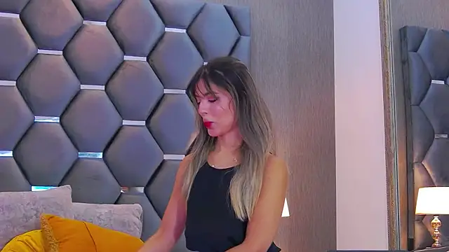 BlaireParker online show from 10/19/25, 12:17