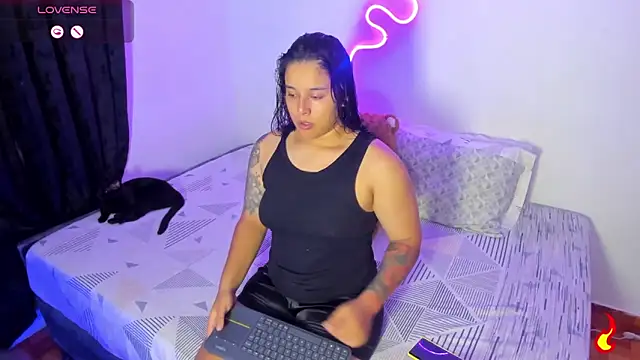 Dilan and Mia online show from 05/15/26, 03:46