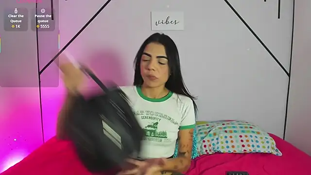 MiahCornell  online show from 11/24/25, 08:08