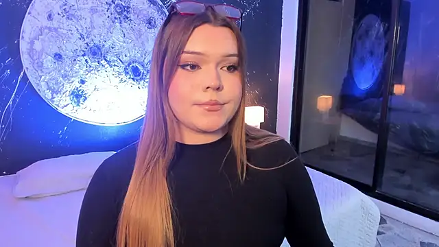 Snapshot of Maxxxine1 chatting on 10/09/25, 06:33 Maxxxine1 online show from 10/09/25, 06:33